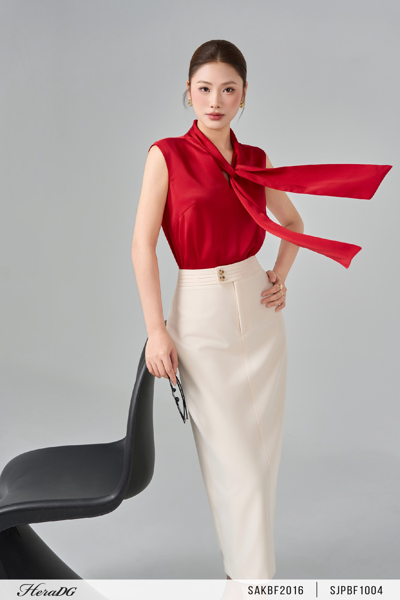 Ảnh của Chân váy suông cạp bấu ly